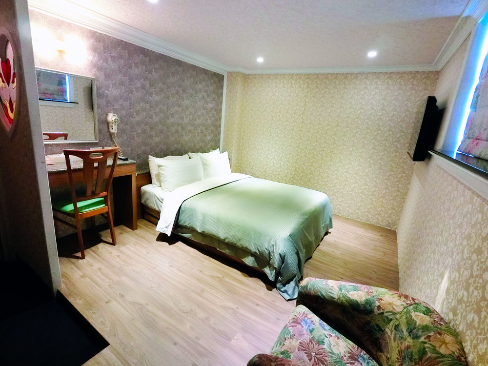 Nice Hotel ไทเป ภายนอก รูปภาพ